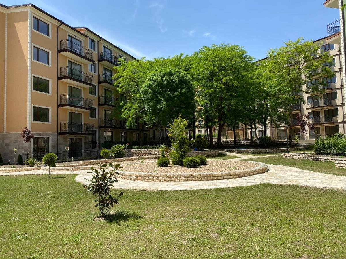 Ramay Apart-Complex Lejlighed Sankt Konstantin & Helena Eksteriør billede